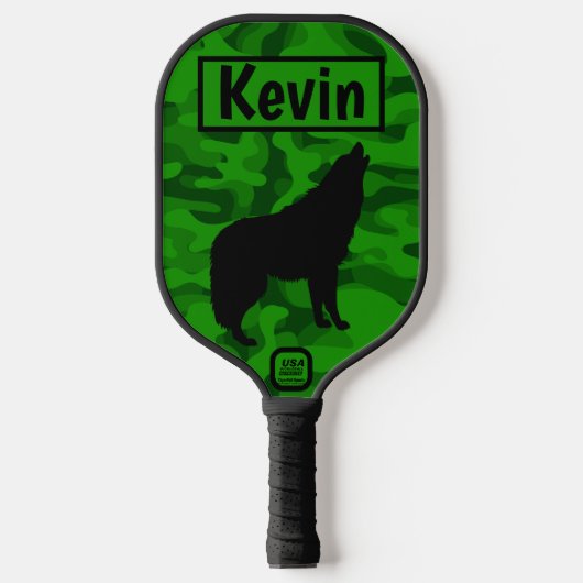 Moderne Groene Camo Zwart Wolf Silhouet Monogram | Pickleball Paddle (Voorkant)