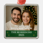 Moderne Groene en Gouden Sneeuwvlok Familiefoto Metalen Ornament (Voorkant)