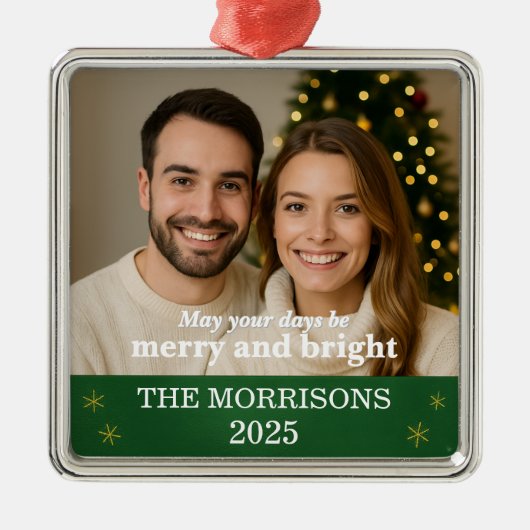 Moderne Groene en Gouden Sneeuwvlok Familiefoto Metalen Ornament (Voorkant)