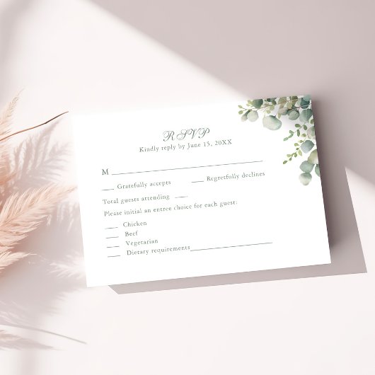 Moderne groene eucalyptus trouw-RSVP kaart