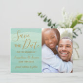 Moderne Groene Fototrouwdag Save The Date (Staand voorkant)