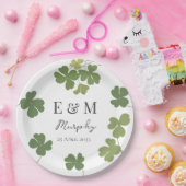 Moderne Groene Ierse Leaf Clover Wedding Papieren Bordje (Feest)