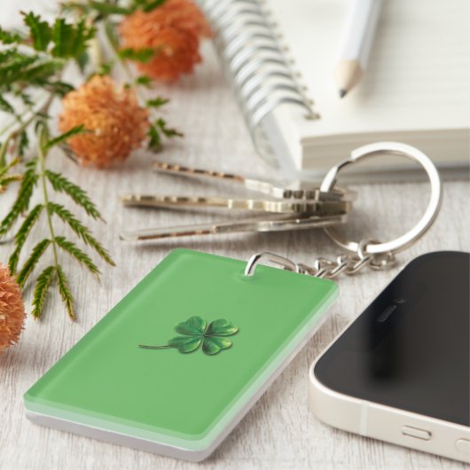 Moderne groene Ierse shamrock Sleutelhanger (Voorkant Rechts)