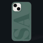 Moderne groene initiaal minimaal tegenwoordig Case-Mate iPhone 14 hoesje<br><div class="desc">Moderne groene initiaal monogram met een minimaal contemhedendaags ontwerp voor een telefooncel.</div>