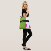 Moderne groene kleur geblokkeerd monogrammen tote bag (Op model)