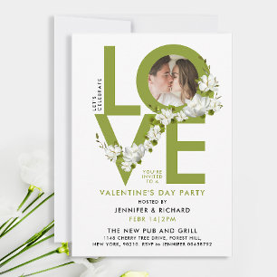 Moderne groene liefdesviering script foto bloemsch kaart