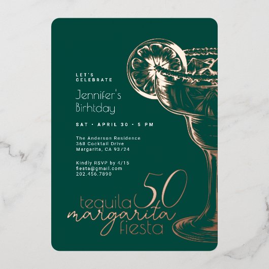 Moderne Groene Margarita Fiesta 50ste Verjaardagsf Folie Uitnodiging (Voorkant)