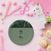 Moderne groene marmeren monogram trouw  papieren bordje (Feest)