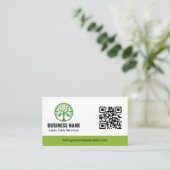 Moderne groene milieuvriendelijke gazon zorg QR-co Visitekaartje (Staand voorkant)