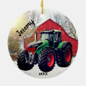 Moderne groene tractor "Kerstmis 20XX" Keramisch Ornament (Achterkant)