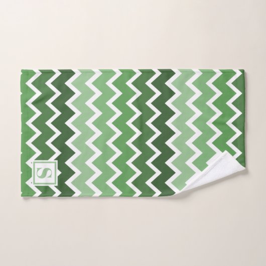Moderne Groene Witte Zigzag Lijnen Monogram Bad Handdoek (Handdoek)