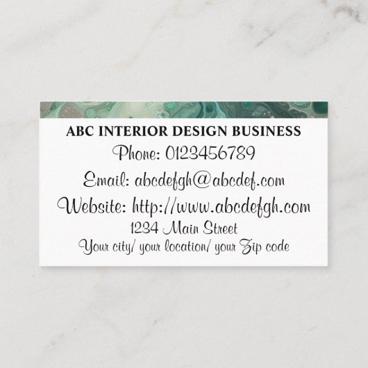 Moderne groene zilveren marmeren textuur en typogr visitekaartje (Achterkant)