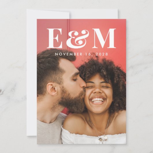 Moderne Grote Monogram Initialen Foto Zwart Wit Save The Date (Voorkant)