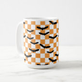 Moderne Halloween Spooky Bats Sinaasappel Checkerb Koffiemok (Voorkant links)