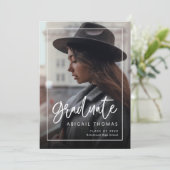 Moderne handgeschreven aankondiging Afstuderen (Staand voorkant)