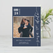 Moderne, handgeschreven foto opslaan Datum blauw Save The Date (Staand voorkant)