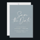 Moderne handgeschreven huwelijksaankondiging typog save the date<br><div class="desc">Een moderne,  vette bruiloft met typografie,  bespaart de date card. Met moderne,  elegante typografie en gestript backer design. De kleuren kunnen worden aangepast.</div>