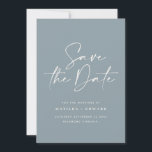 Moderne handgeschreven huwelijksaankondiging typog save the date<br><div class="desc">Een moderne,  vette bruiloft met typografie,  bespaart de date card. Met moderne,  elegante typografie en gestript backer design. De kleuren kunnen worden aangepast.</div>
