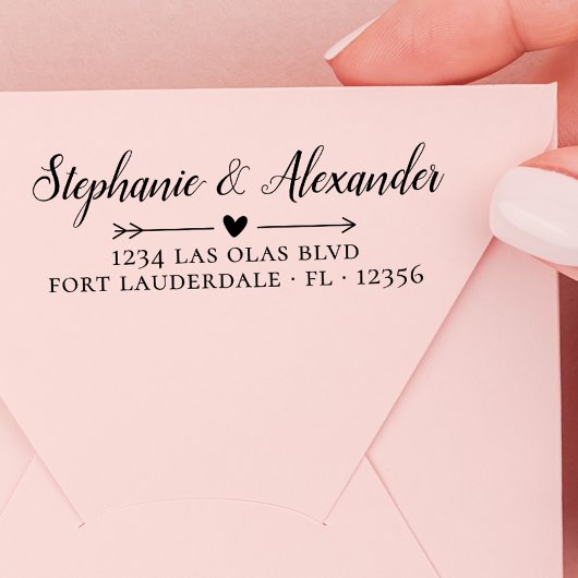 Moderne handgeschreven script voor het retourneren  zelfinktende stempel