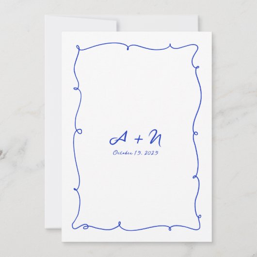 Moderne Handgetekende Felblauwe Monogram Huwelijk Save The Date (Achterkant)