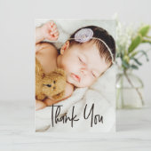 Moderne handlettering aangepaste babymeisjesborrel bedankkaart (Staand voorkant)