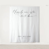 Moderne 'Happily Ever After' Trouwachtergrond Wandkleed (Voorkant)