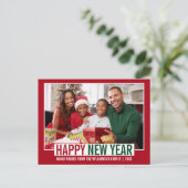 Moderne Happy New Year Familie Foto rood Briefkaart (Staand voorkant)