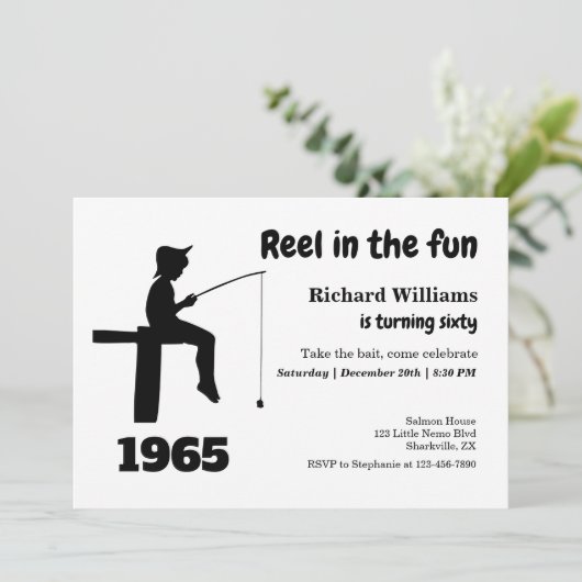 Moderne haspel in de leuke visser 60e verjaardag kaart (Staand voorkant)