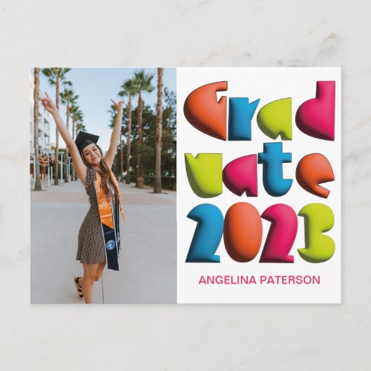 Moderne, heldere kleurentekst Afstuderen Uitnodiging Briefkaart (Voorkant)