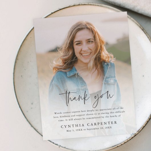 Moderne herdenkingsfoto van de begrafenis bedankkaart