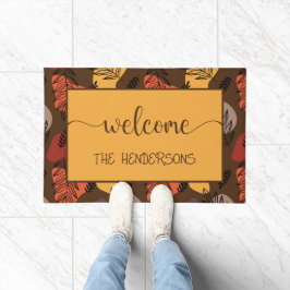 Moderne herfst bladeren monogram naam welkom deurmat