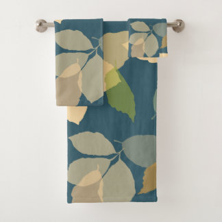 Moderne herfstbladeren met turquoise achtergrond bad handdoek