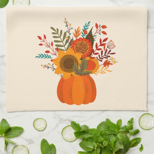 Moderne herfstbloemen in pompoen theedoek (Gevouwen)