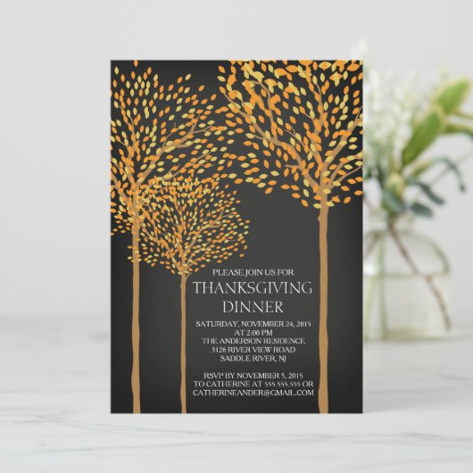 Moderne herfstbomen Thanksgiving uitnodiging (Staand voorkant)