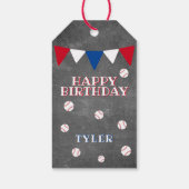 Moderne honkbal krijtbord Kinder Happy Birthday Cadeaulabel (Achterkant)