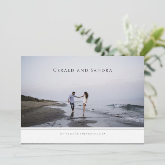 Moderne horizontale foto slaat de datum op (Staand voorkant)