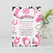 Moderne Hot Pink Disco Twins Cowgirls 1e verjaarda Kaart (Staand voorkant)