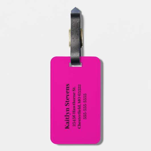 Moderne Hot Pink Zwarte Script Monogram Bagagelabel (Achterkant verticaal)