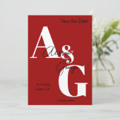 Moderne Initialen rode foto Save The Date (Staand voorkant)