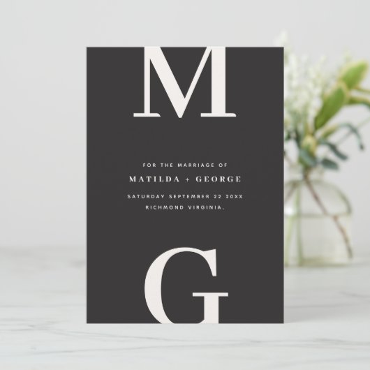 Moderne initialen strakke grafische typografie bru save the date (Staand voorkant)