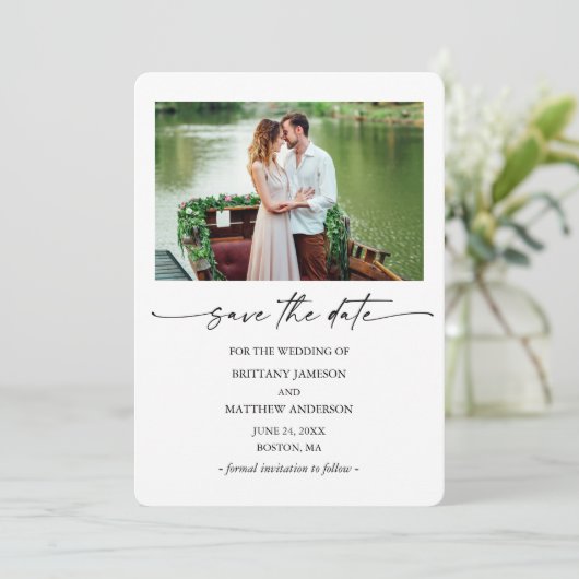Moderne inkt Pen Script Couple Photo minimalist Save The Date (Staand voorkant)