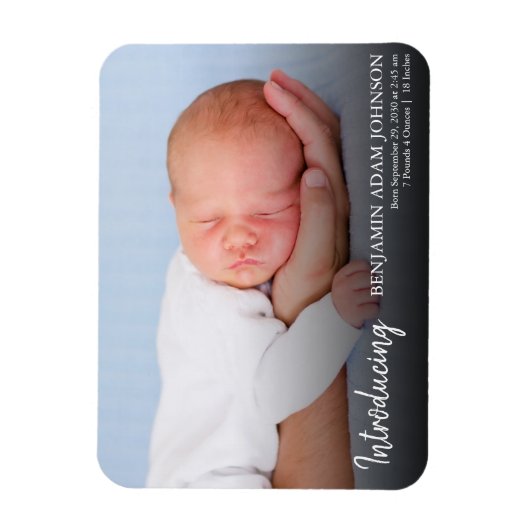 Moderne introducerende geboorte van de pasgeboren  magneet (Verticaal)