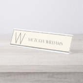 Moderne ivoorgrijze minimalistische monogram bureau naambordje (Voorkant)