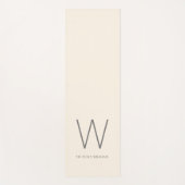 Moderne ivoorgrijze minimalistische monogram yogamat (Voorkant)