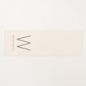 Moderne ivoorgrijze minimalistische monogram yogamat (Voorkant (horizontaal))