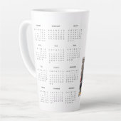 Moderne Jaar 2026 Fotokalender met Foliage Latte Mok (Linkerhoek)