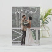 Moderne 'Just Married' Foto Elopement Aankondiging (Staand voorkant)