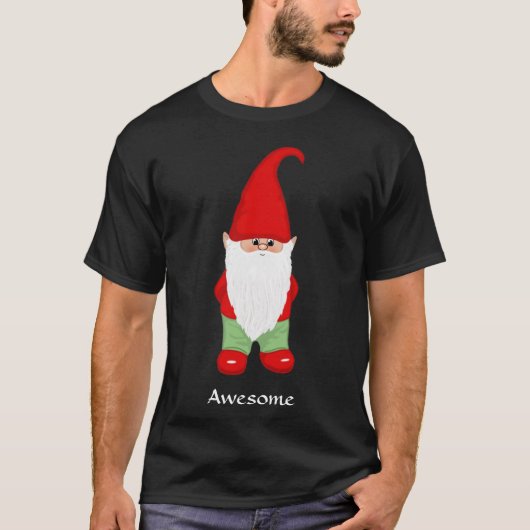 Moderne kabouter gekleed in groene en rode T-shirt (Voorkant)