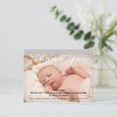 Moderne kalligrafie Baby Geboortefoto Dank u Aankondigingskaart (Staand voorkant)