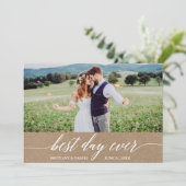 Moderne kalligrafie Beste dag ooit bruiloft Kraft Bedankkaart (Staand voorkant)